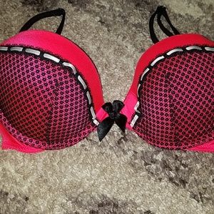Victoria s secret very sexy push up bra